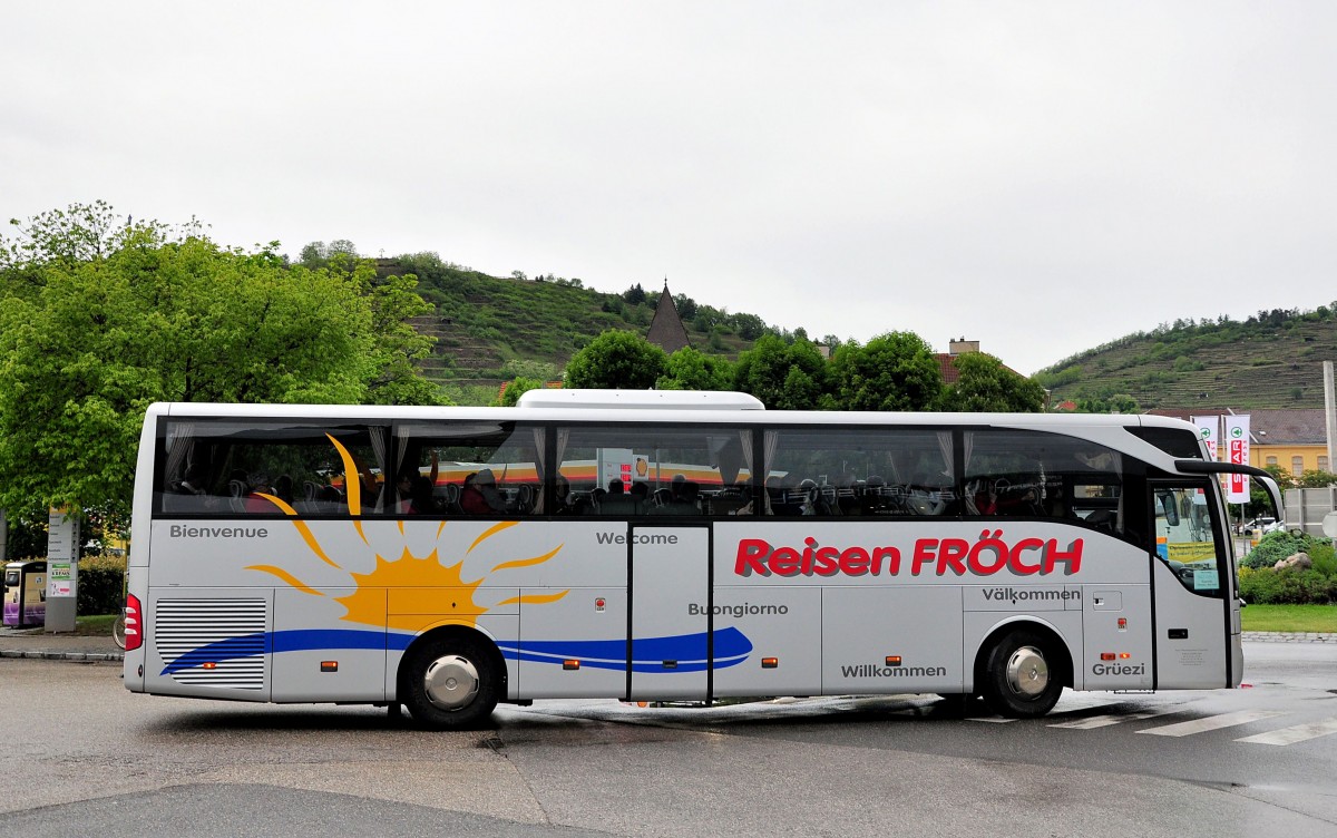 Mercedes Benz Tourismo von Fr�ch Reisen aus �sterreich am 17.Mai 2014 in Krems unterwegs.