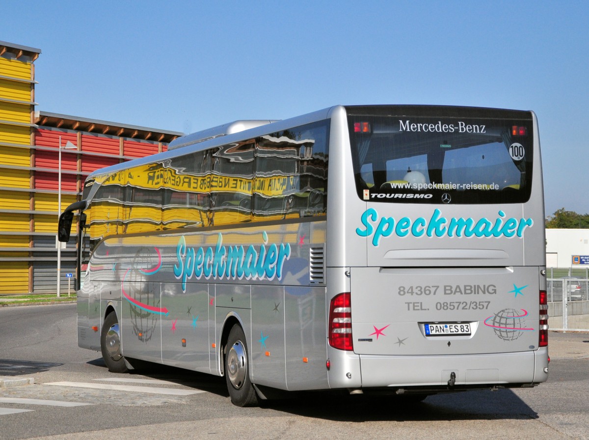 Mercedes Benz Tourismo von Speckmaier Reisen / BRD im Herbst 2013 in Krems.