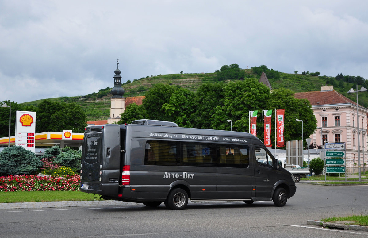 Mercedes Sprinter von Auto-Bey aus der CZ in Krems unterwegs.