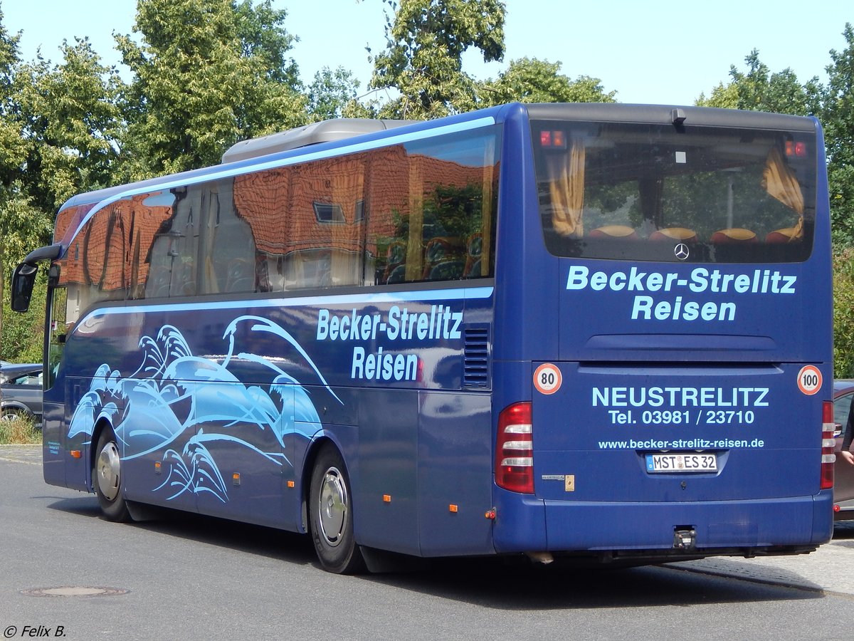 Mercedes Tourismo von Becker-Strelitz aus Deutschland in Berlin.