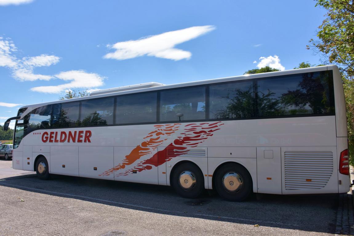 Mercedes Tourismo von Geldner Reisen aus �sterreich 06/2017 in Krems.