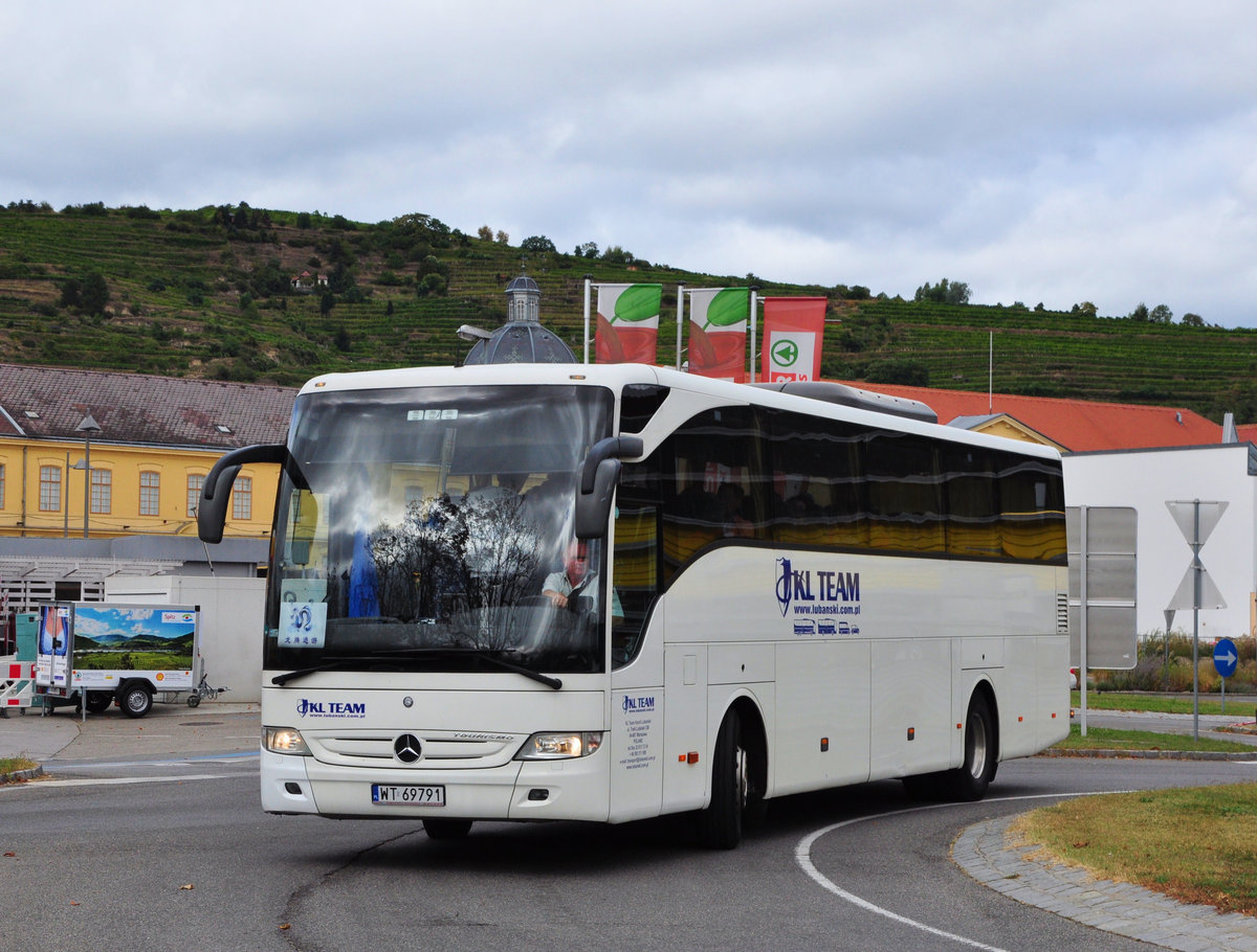 Mercedes Tourismo von JKL Team aus PL in Krems.