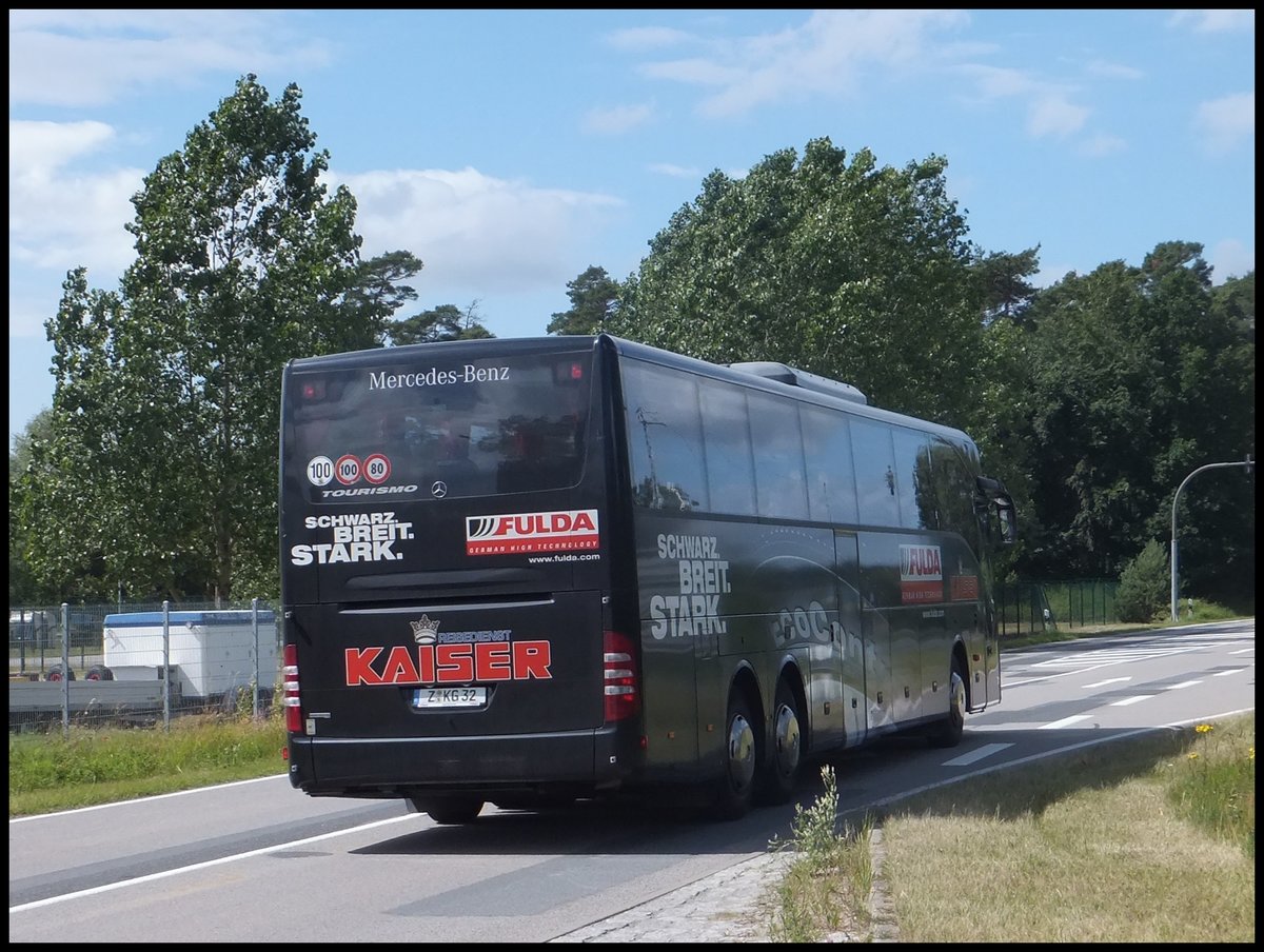 Mercedes Tourismo von Kaiser aus Deutschland in Prora.