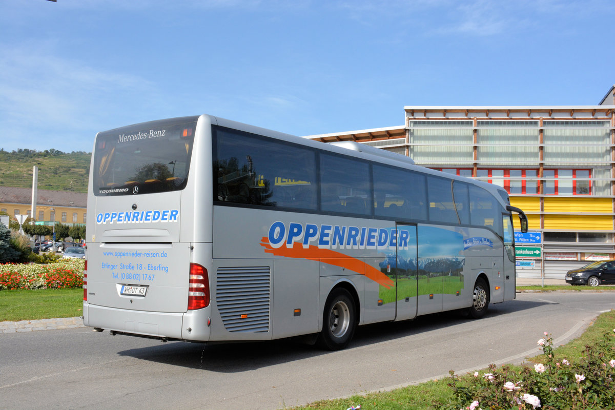 Mercedes Tourismo von Oppenrieder Reisen aus der BRD in Krems gesehen.