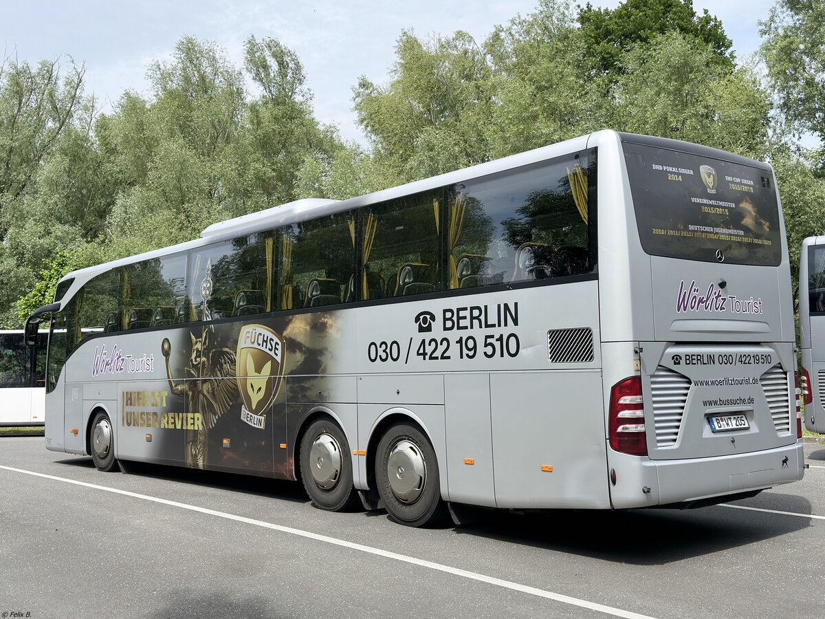 Mercedes Tourismo von Wörlitz Tourist aus Deutschland in Plau am See.