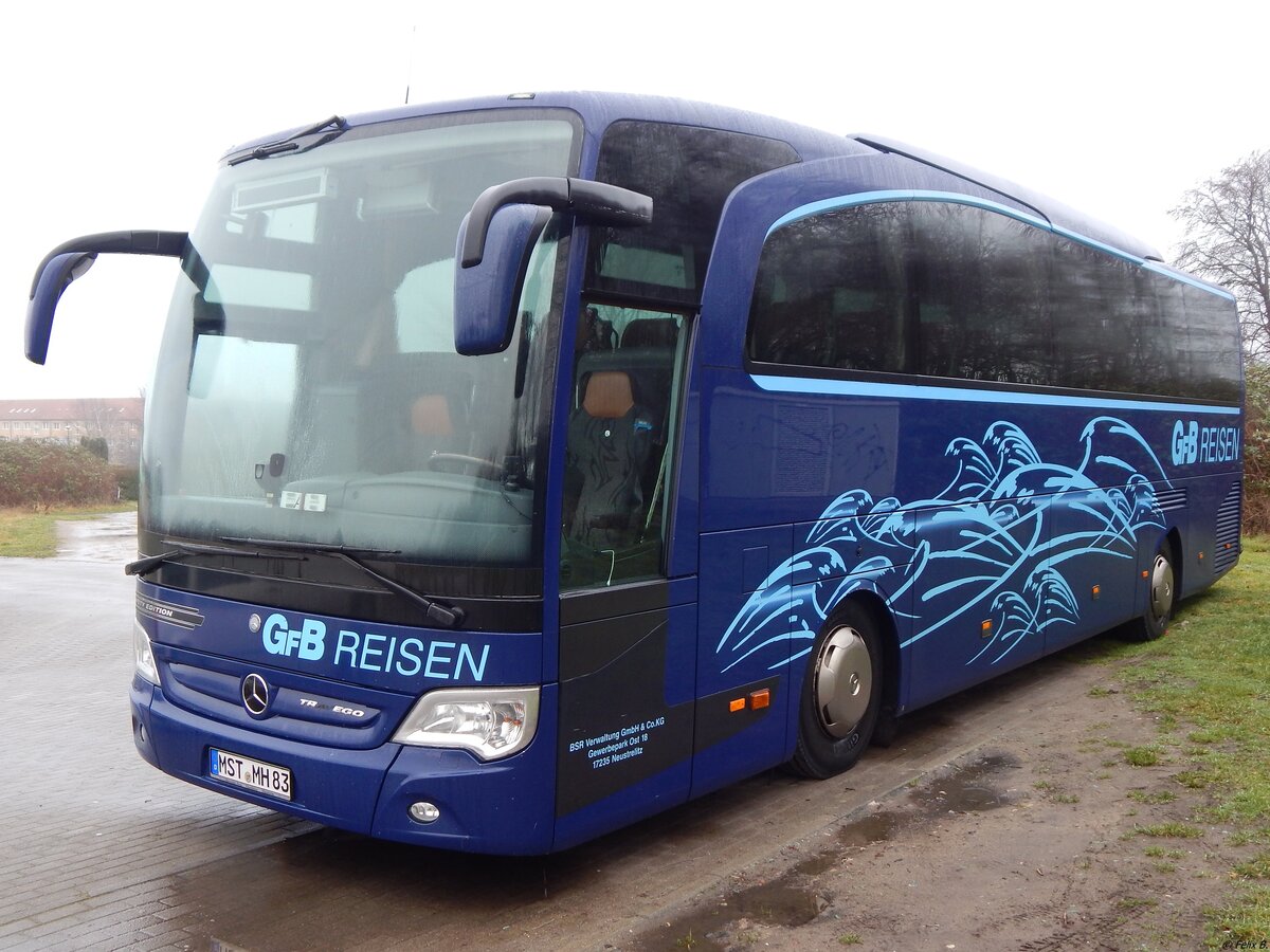 Mercedes Travego von GFB-Reisen aus Deutschland in Sassnitz.