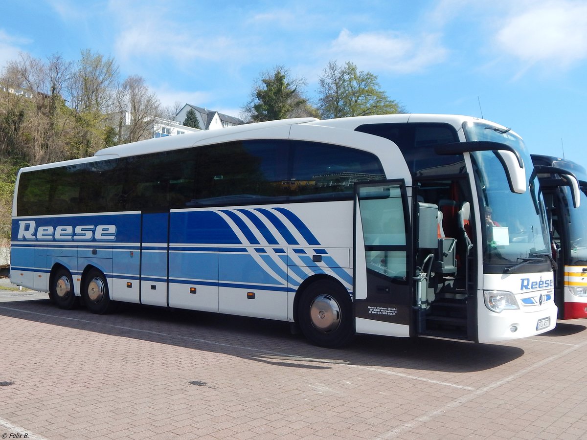 Mercedes Travego von Reese Reisen aus Deutschland im Stadthafen Sassnitz.