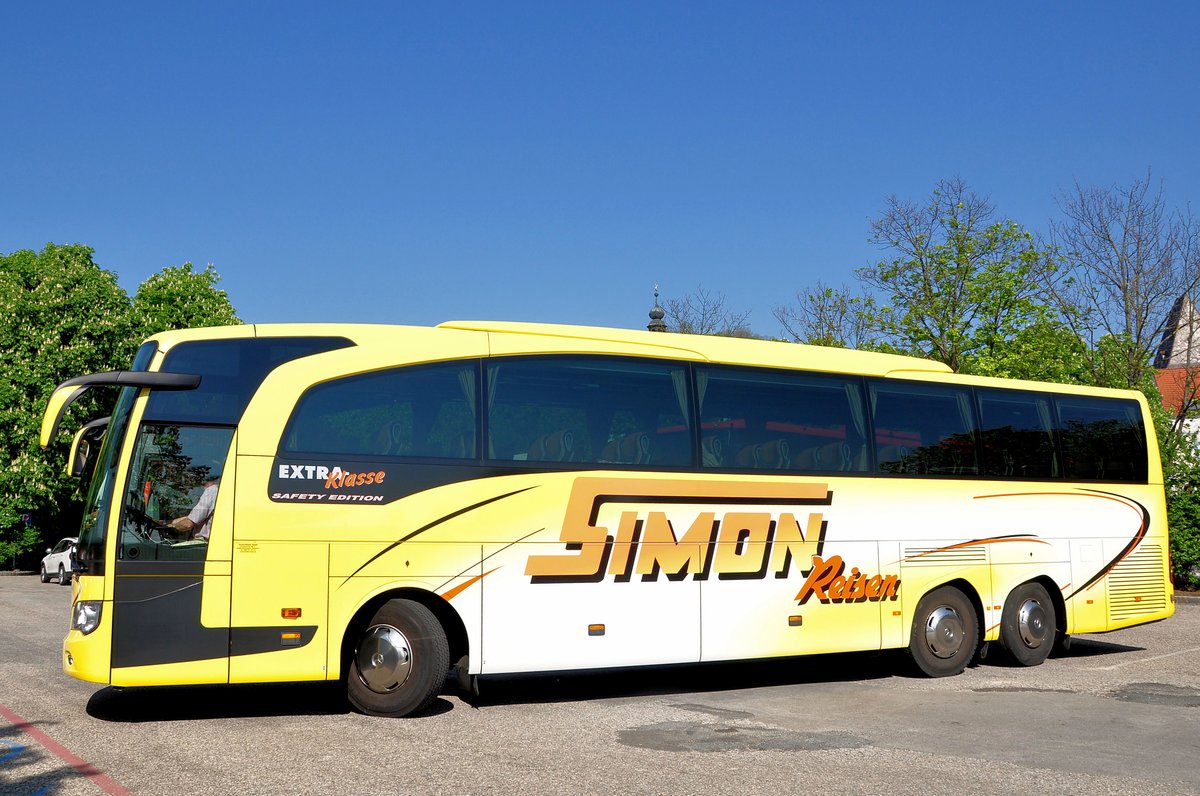 Mercedes Travego von Simon Reisen aus der BRD in Krems gesehen.