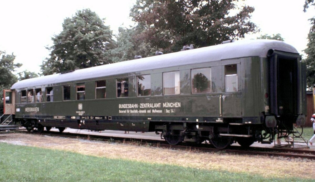 Messwagen des Bundesbahn-Zentralamt München Dez 14 München-Freimann am 27.06.1982.
