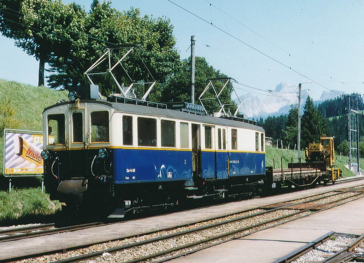 MOB: Bauzug mit dem frisch revidierten De 4/4 28 in Saanenmöser im Juli 2004.
Foto: Walter Ruetsch