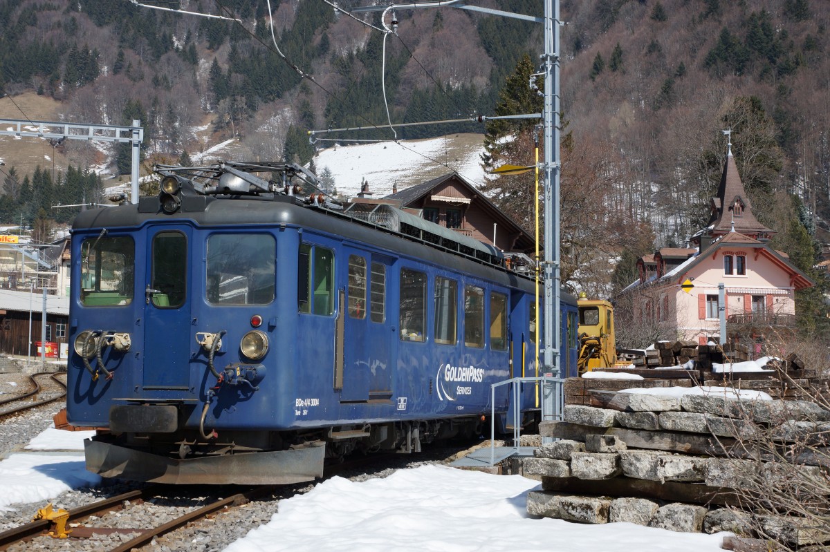 MOB: BDe 4/4 3004 mit einem Bauzug in Les Avants am 17. März 2017.
Foto: Walter Ruetsch