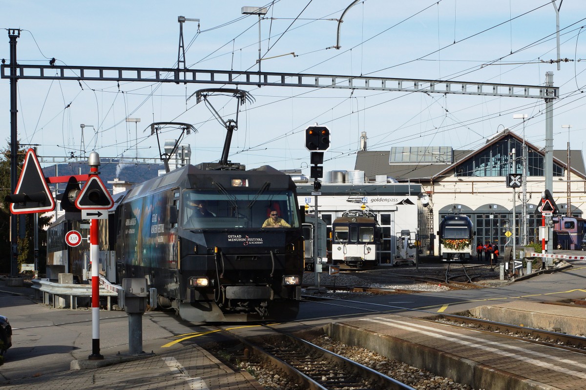 MOB/MVR: Am 11. Dezember 2015 wurde der neue ABeh 2/6 7501 (2015) anlsslich einer  sehr eindrcklichen Feier mit Musik, Ansprachen, vielen Luftballons und Bllerschssen bei herrlichem Wetter in St-Lgier eingeweiht und auf den Namen St-Lgier getauft. In der MOB.Werksttte in Chernex wurde der  Neuling  fr diesen einmaligen Anlass vorbereitet.
Foto: Walter Ruetsch