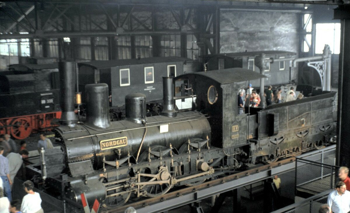Museumslok Nordgau bei der Jubil�umsausstellung 150 Jahre Deutsche Eisenbahn in N�rnberg am 18.08.1985. Die Nordgau ist auf der anderen Seite aufgeschnitten.