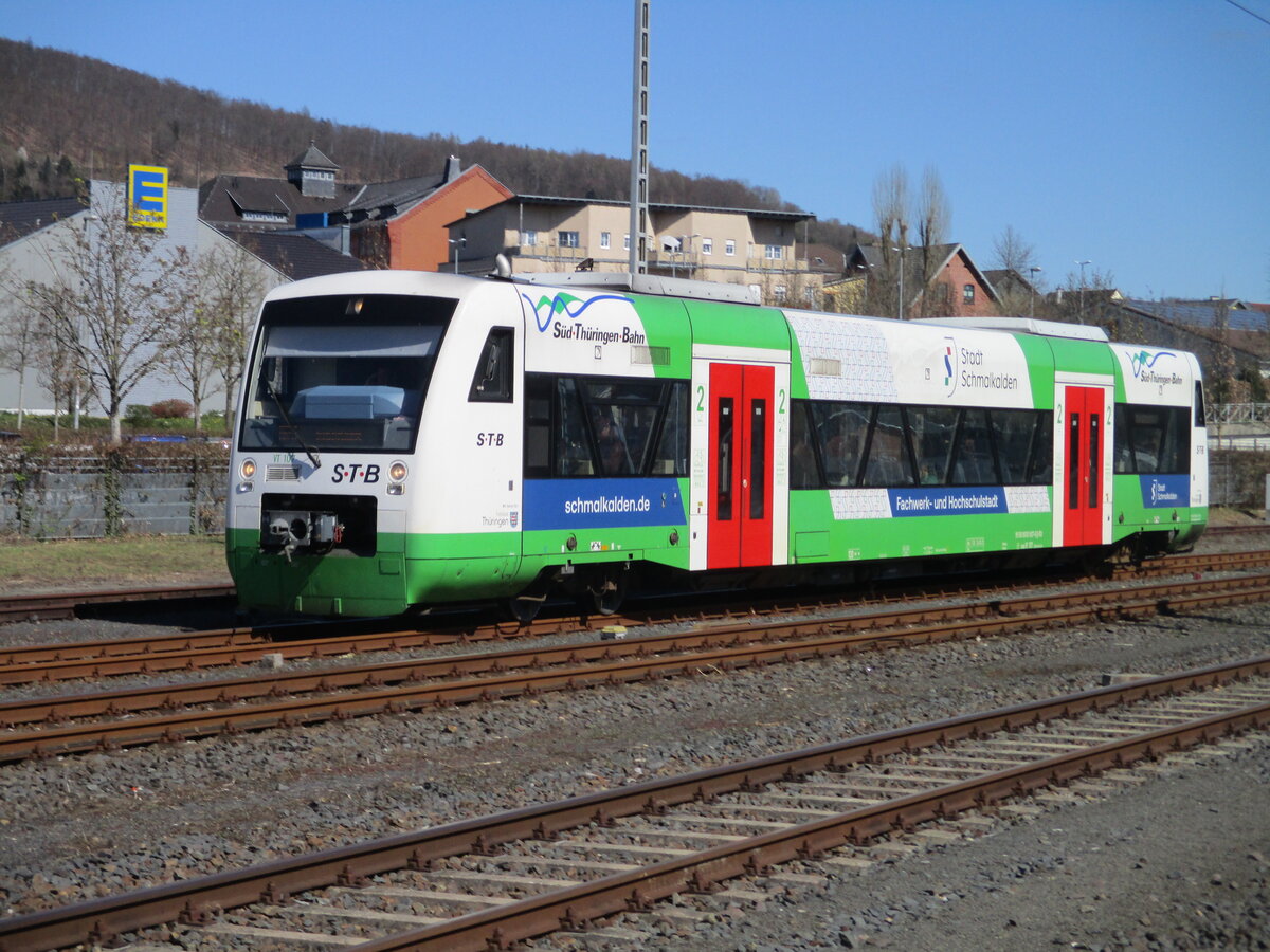 Na den kannte ich am 06.April 2025 schon.In Walldorf hatte ich den STB VT107 schon fotografiert nun bekam ich ihn in Sonneberg auch wieder vor die Linse.