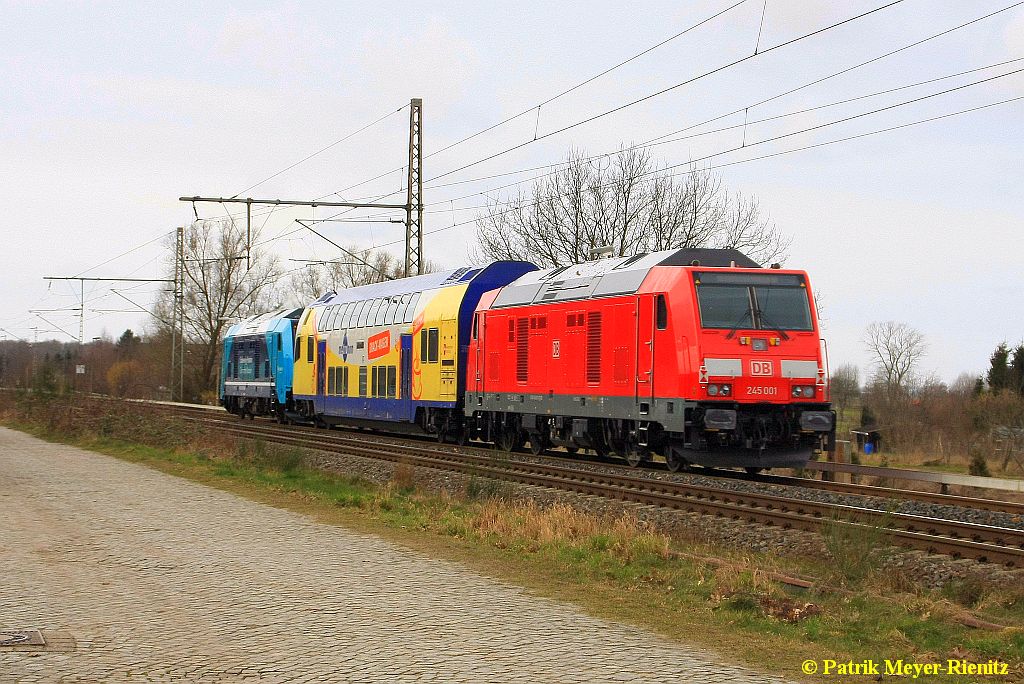 NACHSCHUSS: 
NAH.SH 245 201 + metronom-Steuerwagen + DB 245 001 am 05/03/2015
in Neukloster (Kreis Stade) auf dem Weg Richtung Stade/Bremervörde