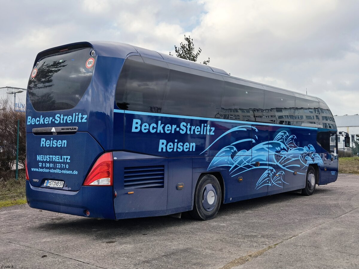 Neoplan Cityliner von Becker-Strelitz Reisen aus Deutschland in Neubrandenburg.