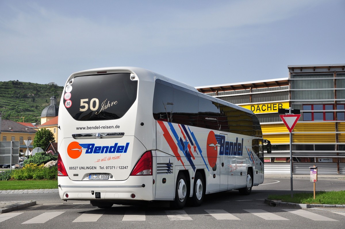 NEOPLAN CITYLINER von BENDEL Reisen / BRD am 19.5.2013 in Krems angekommen.