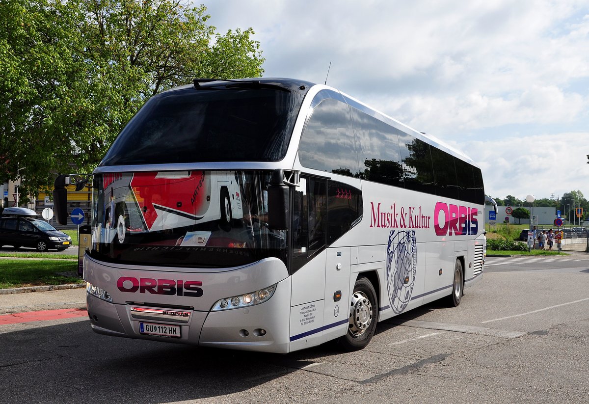 Neoplan Cityliner von Johann Ofner  ORBIS  Reisen aus �sterreich in Krems gesehen.
