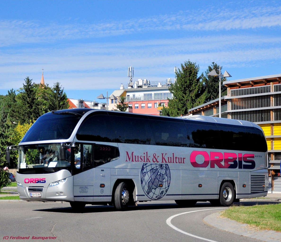 Neoplan Cityliner von Johann OFNER-ORBIS Reisen aus �sterreich im Herbst 2013 in Krems.