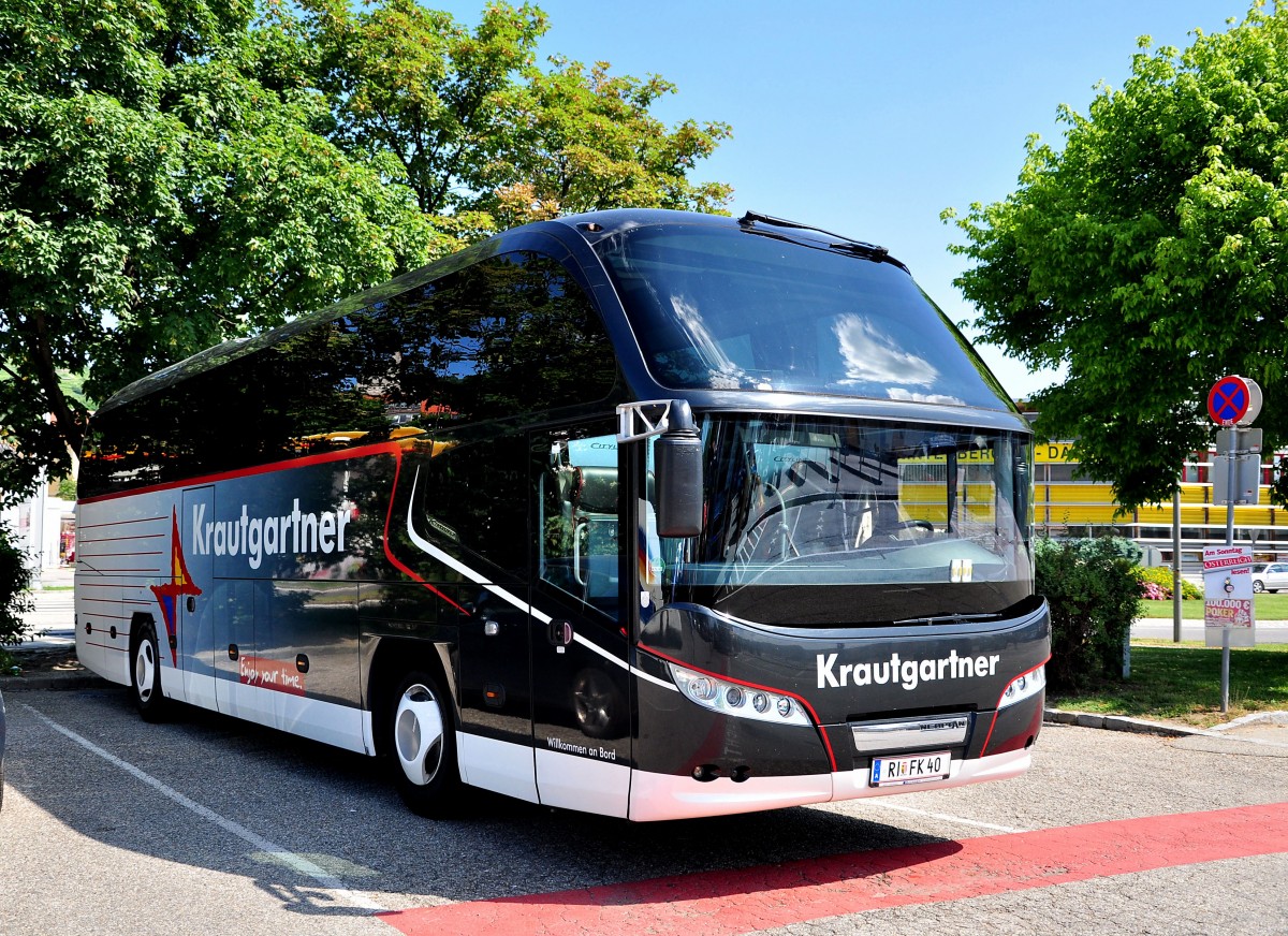 NEOPLAN CITYLINER von KRAUTGARTNER / �sterreich am 23.6.2013 in Krems an der Donau.