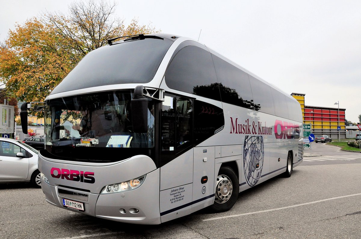 Neoplan Cityliner von Orbis Reisen aus �sterreich in Krems gesehen.