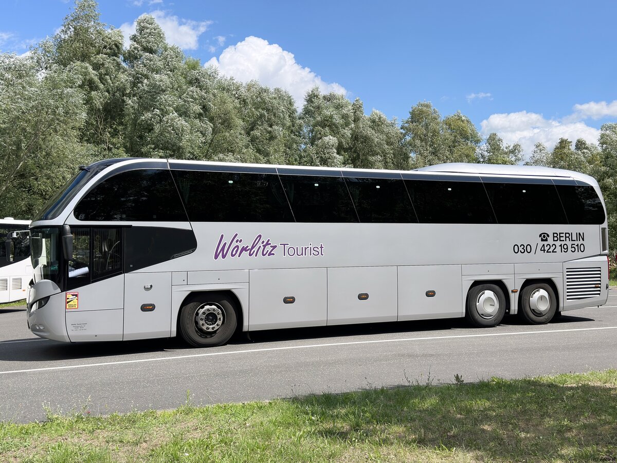 Neoplan Cityliner von Wörlitz Tourist aus Deutschland in Plau am See.