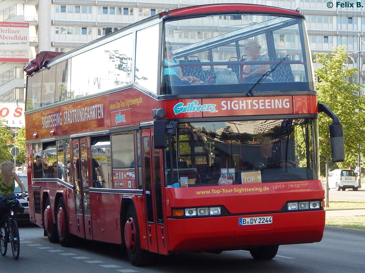 Neoplan N4026/3 von Gullivers aus Deutschland in Berlin.