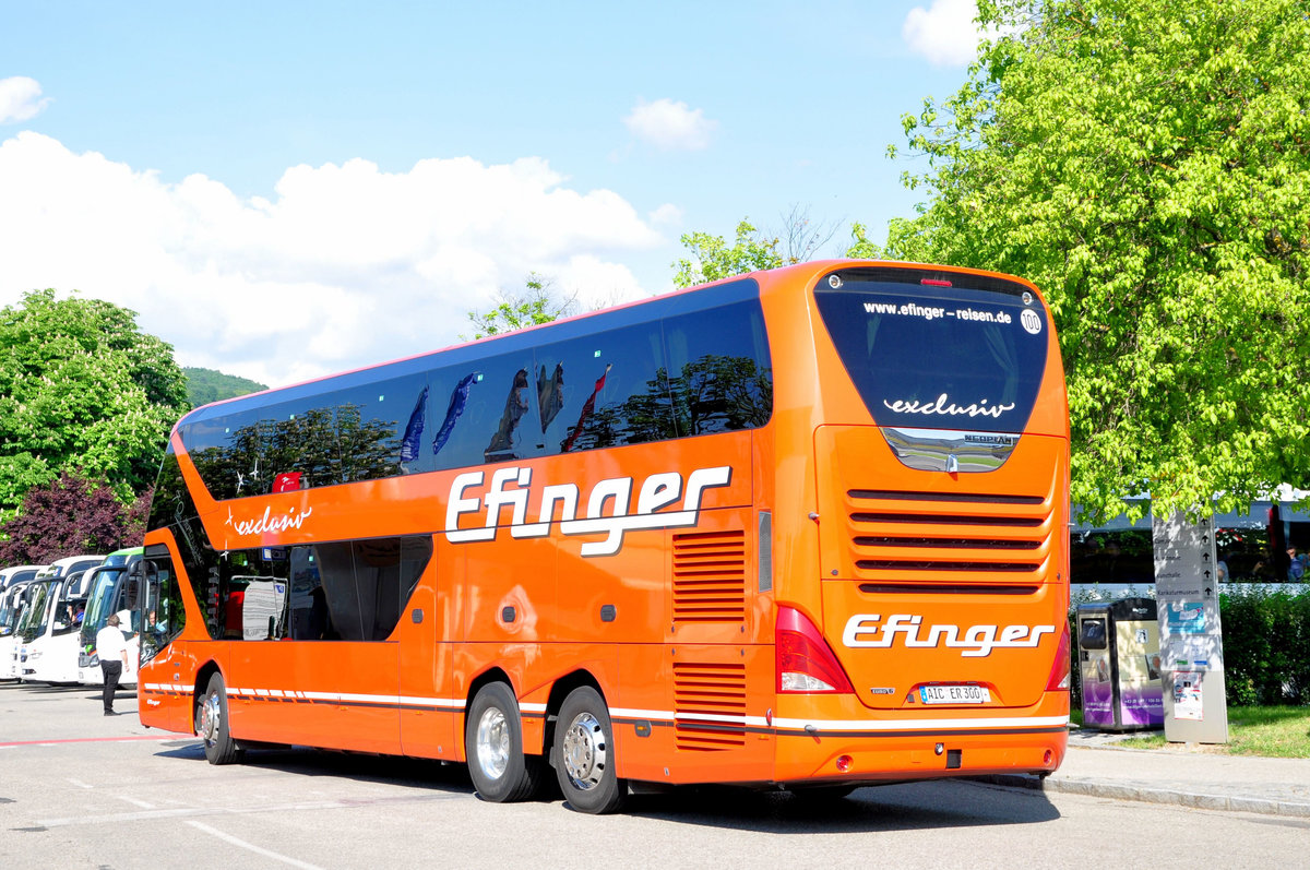 Neoplan Skyliner �6 von Efinger Reisen aus der BRD in Krems gesehen.