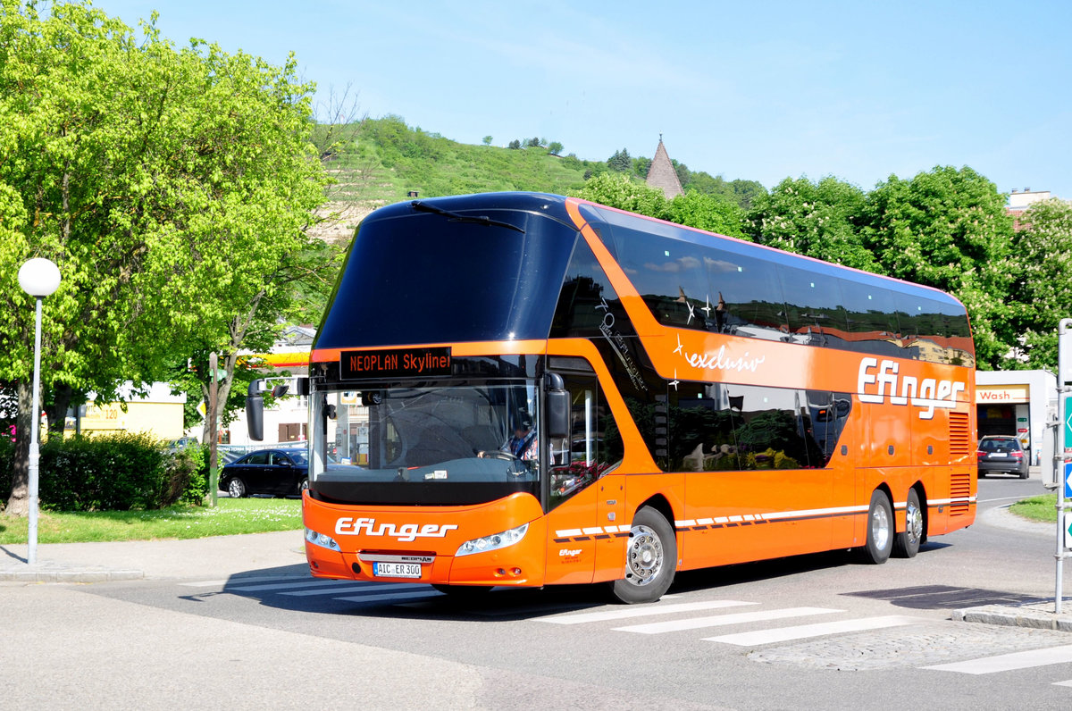 Neoplan Skyliner �6 von Efinger Reisen aus der BRD in Krems gesehen.