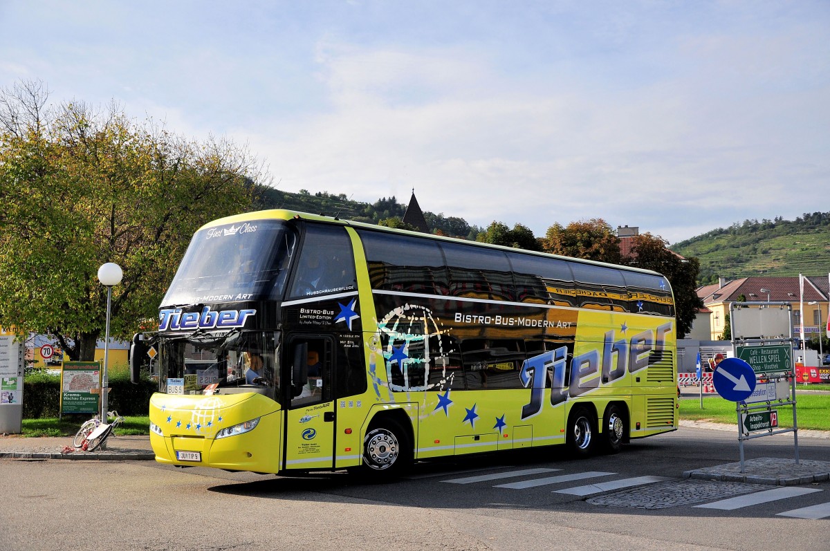 Neoplan Skyliner von TIEBER Reisen aus �sterreich am 20.9.2014 in Krems.