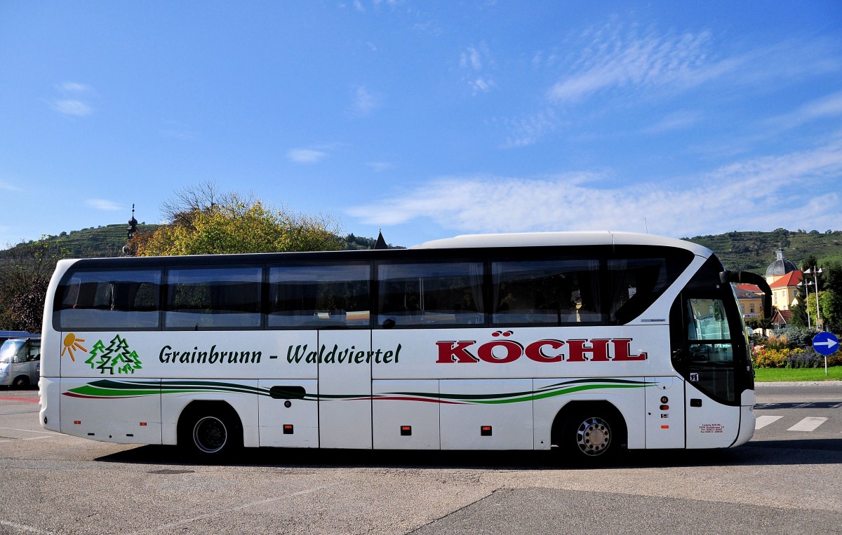 Neoplan Tourliner von K�chl Reisen aus Nieder�sterreich am 18.9.2014 in Krems gesehen.
