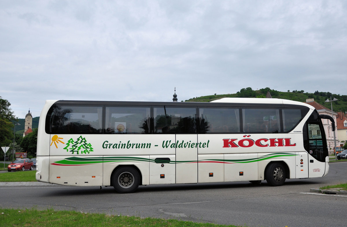 Neoplan Tourliner von K�chl Reisen aus Nieder�sterreich in Krems unterwegs.