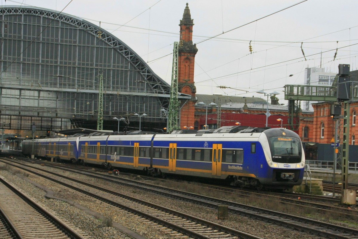 NWB 440 342 & NWB 440 223 in Bremen Hbf am 30.12.2014