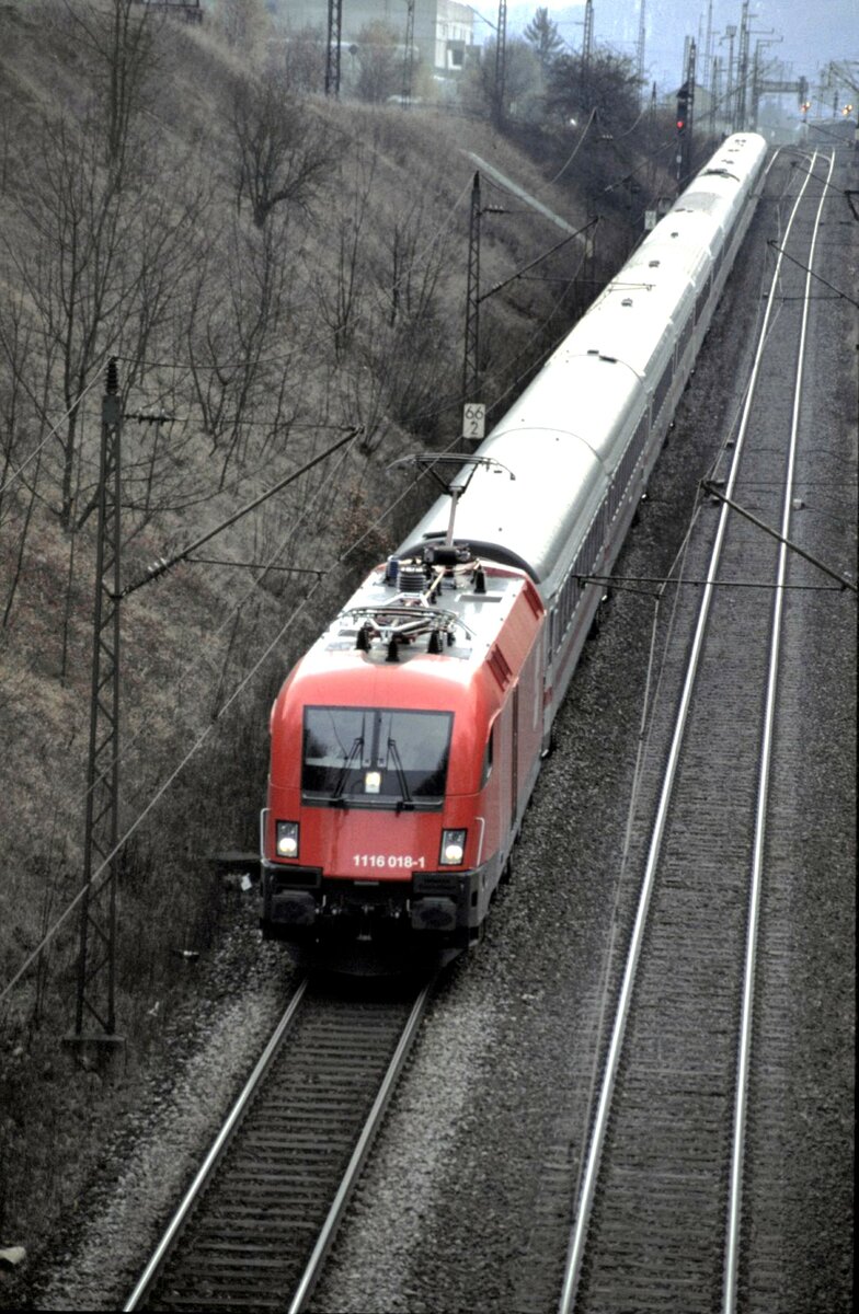 ÖBB 1116.018-1 mit EC auf der Geislinger Steige am 15.11.2007.