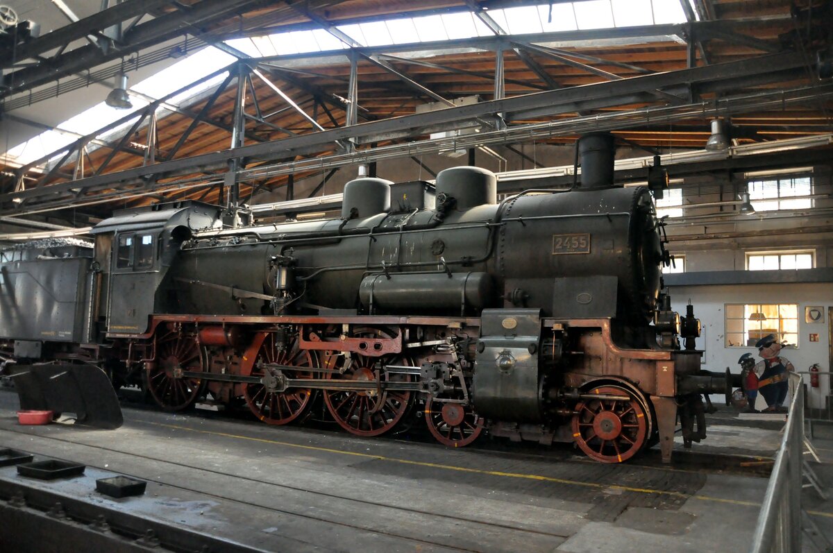 P 8 Nr.2455 im Bahnpark Augsburg am 26.06.2022.