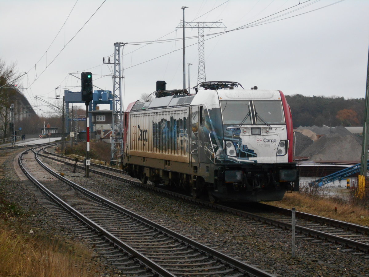 Pudelna� wurde die EGP 187 085,am 11.Januar 2019,als Sie abgestellt auf Gleis 3 in Stralsund R�gendamm stand.