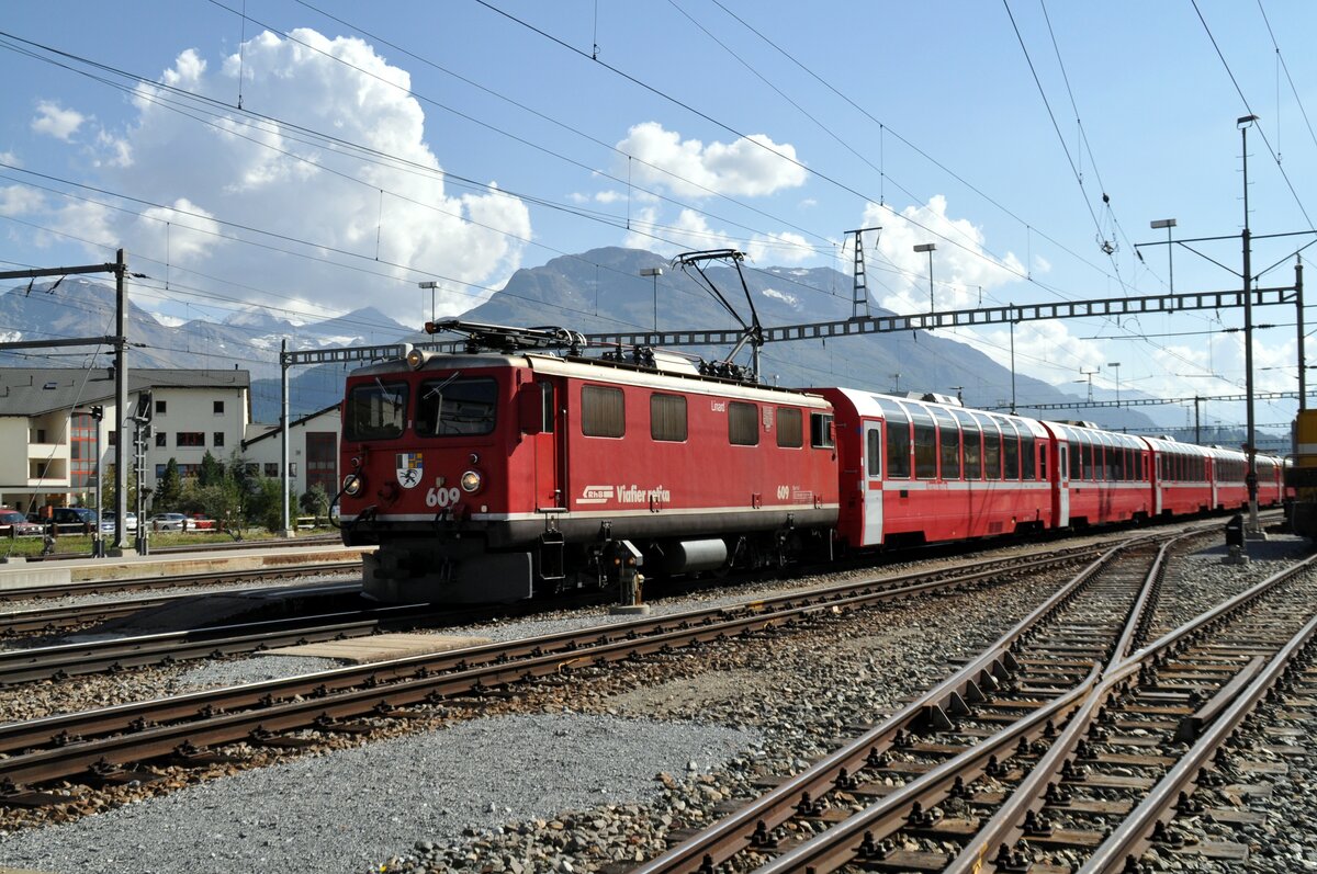 RhB Ge 4/4 I U Nr.609 in Samedan am 24.08.2009.
