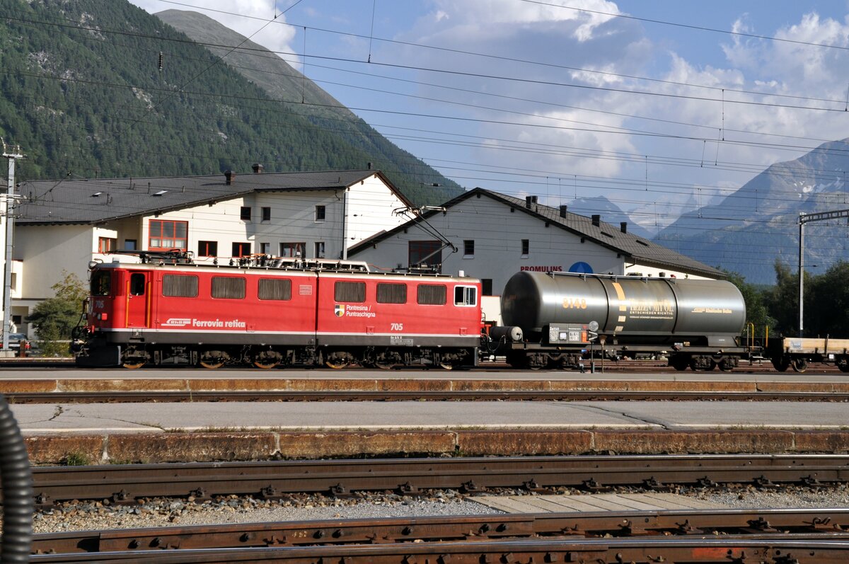 RhB Ge 6/6 II Nr.705 in Samedan am 20.08.20.2209.