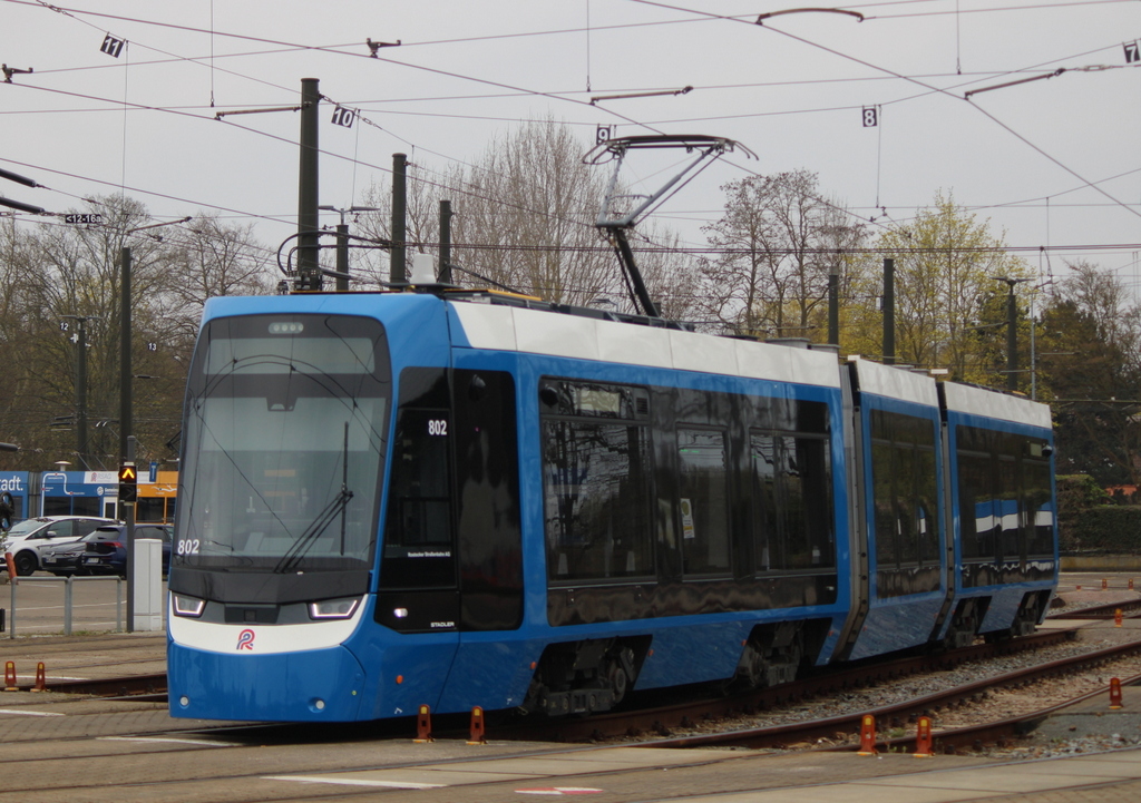 RSAG-Wagen 802 Tina  stand am Nachmittag auf dem Betriebshof der Rostocker Straßenbahn AG.12.04.2026