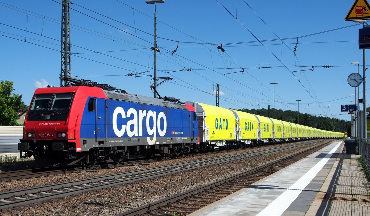 SBB 91 85 4 482 035-3 CH-SBB Cargo mit neuen GATX coil Ganzzug in Amstetten am 12.06.2010.
