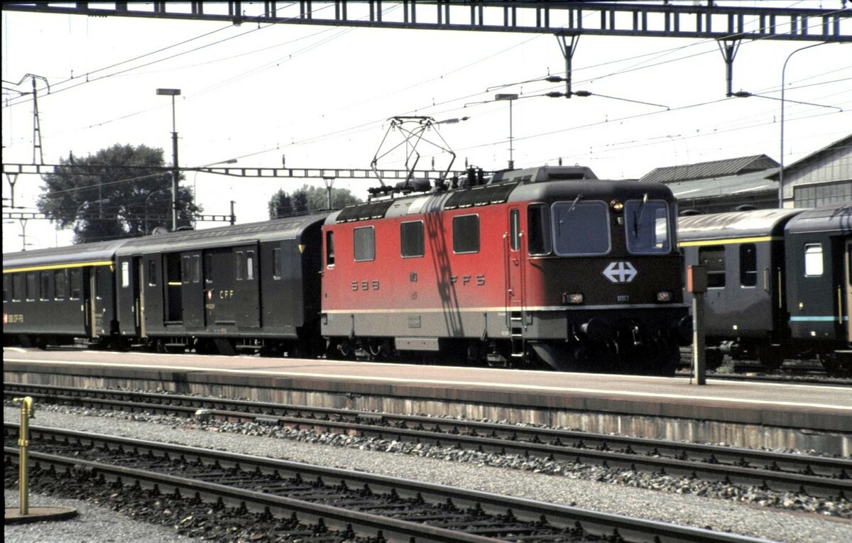 SBB Re 4/4 Nr.11 113 in Rorschach im August 1991.