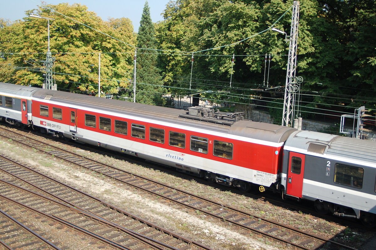 SBB Speisewagen WRm 61 85 88-94 110-3 in Lindau am 30.08.2008. Beim ersten BB Treffen.