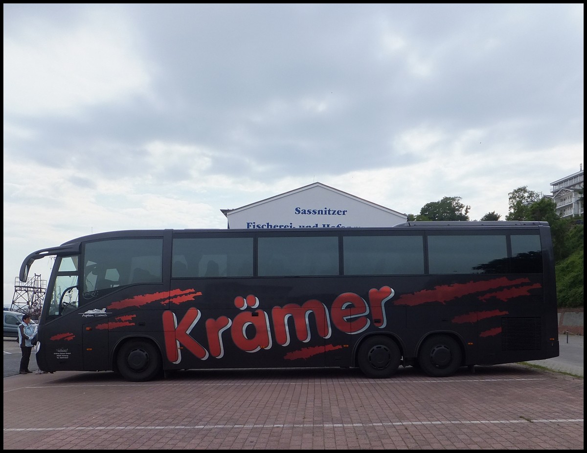 Scania Irizar von Kr�mer aus Deutschland im Stadthafen Sassnitz.