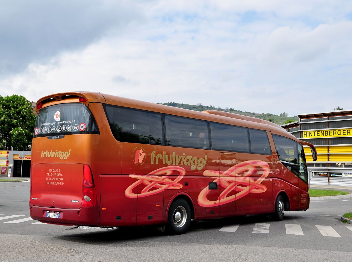 Scania Irizar von Zammataro aus Italien am 2.5.2015 in Krems.