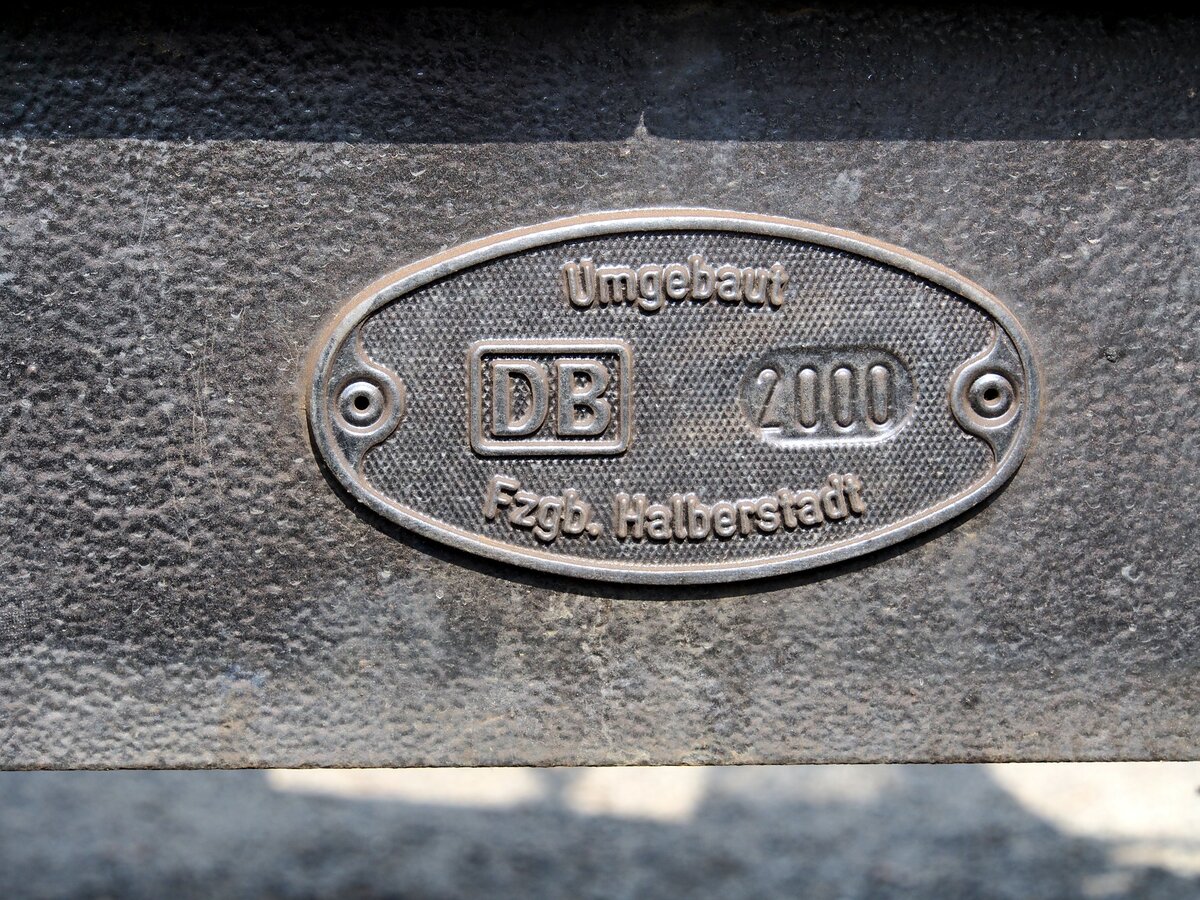 Schild am Gepäck-und Schaffnerwagen KD in Radberg am 12.04.2016.