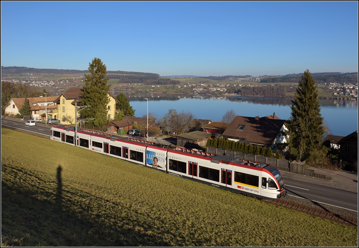 Seetalbahn, RABe 520 000-6 bei Birrwil. Dezember 2016.
