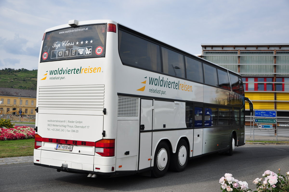 Setra 300er-Serie von  Waldviertelreisen  Rieder aus Nieder�sterreich in Krems gesehen.