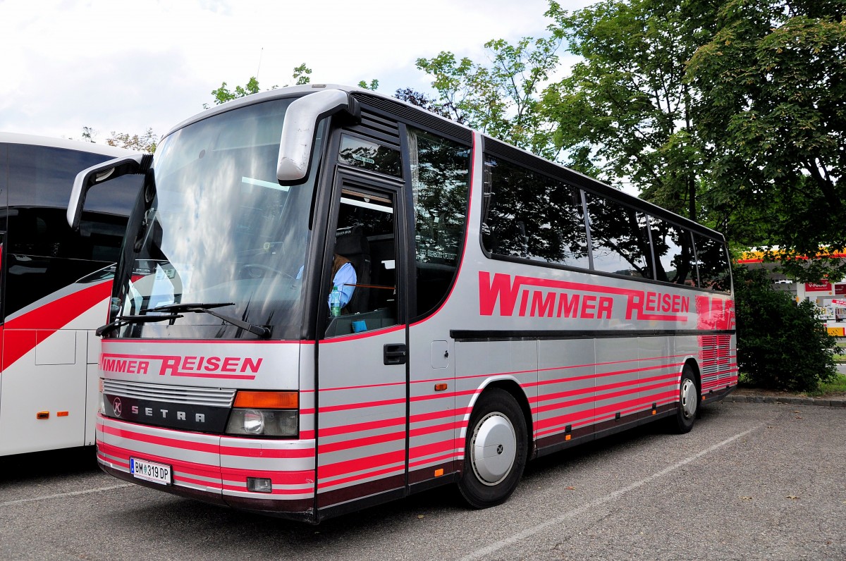 Setra 312 HD von Wimmer Reisen aus �sterreich im Juni 2015 in Krems.