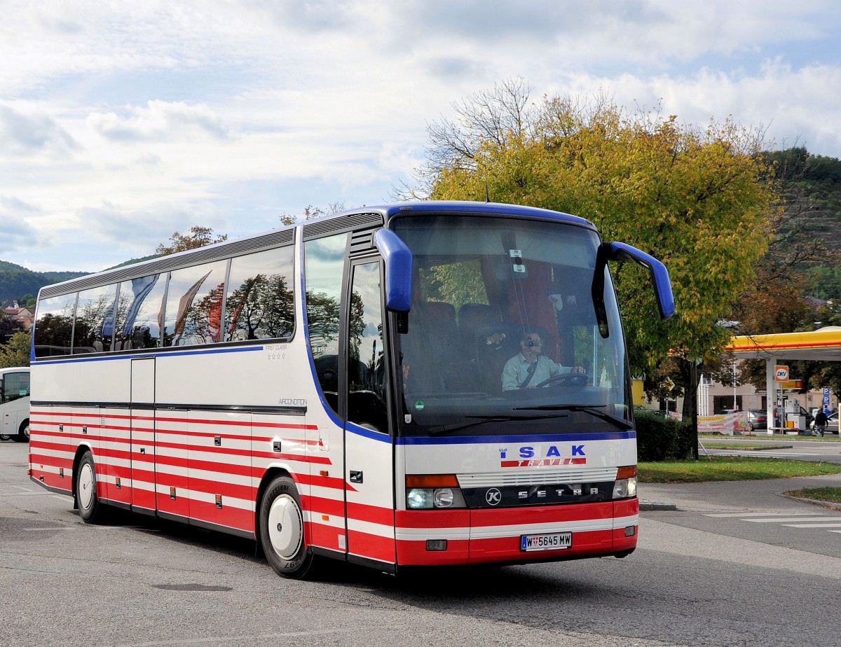SETRA 315 HDH von ISAK Travel aus �sterreich/Wien im September 2013 in Krems gesehen.