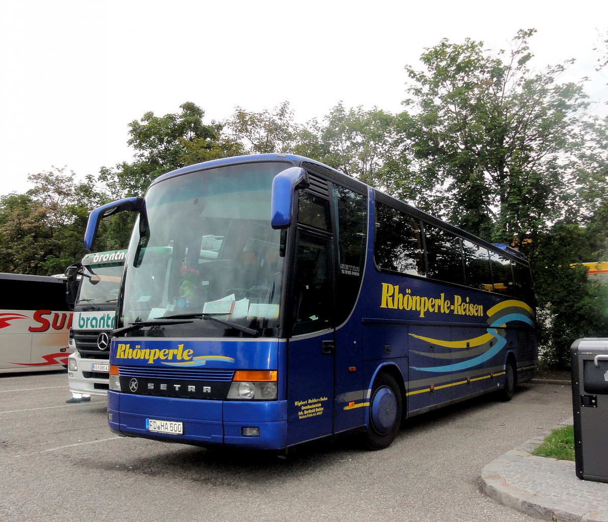 SETRA 315 HDH von WIGBERT DEHLER & SOHN  Rh�nperle  am 27.6.2013 in Krems an der Donau.